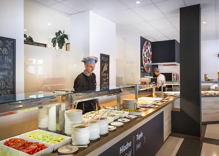 Istra - By Liburnia & 호텔