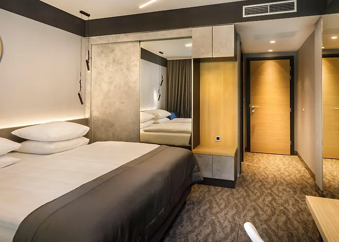 Istra - By Liburnia & オパティヤ